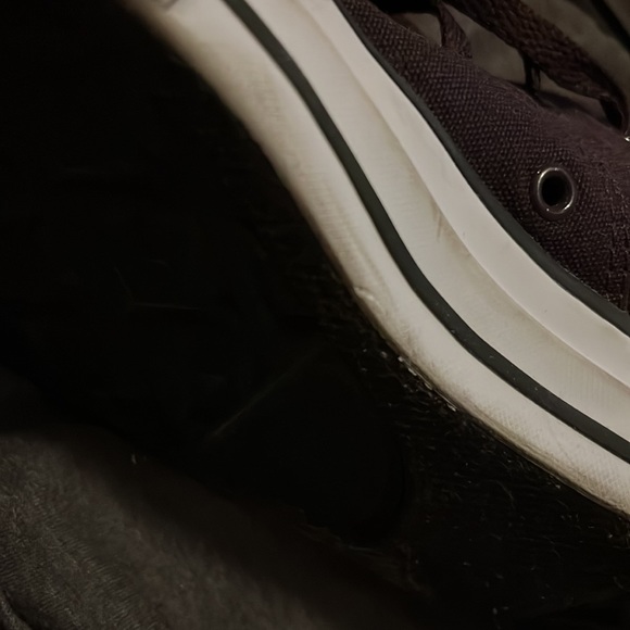 Dark purple/eggplant purple women’s converse - Picture 10 of 10